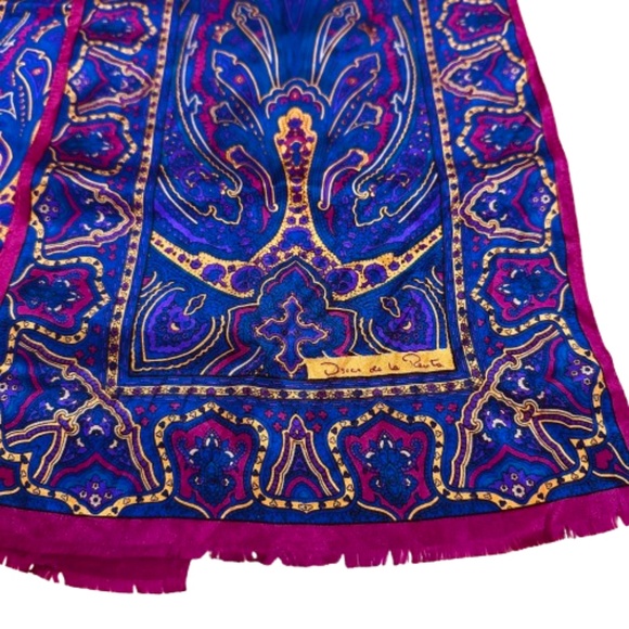 Oscar de la Renta Elegant Paisley Rectangular Silk Scarf EUC - Picture 7 of 7
